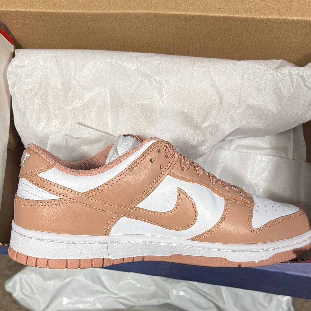 Nike Dunk Low - Picture 3 of 4